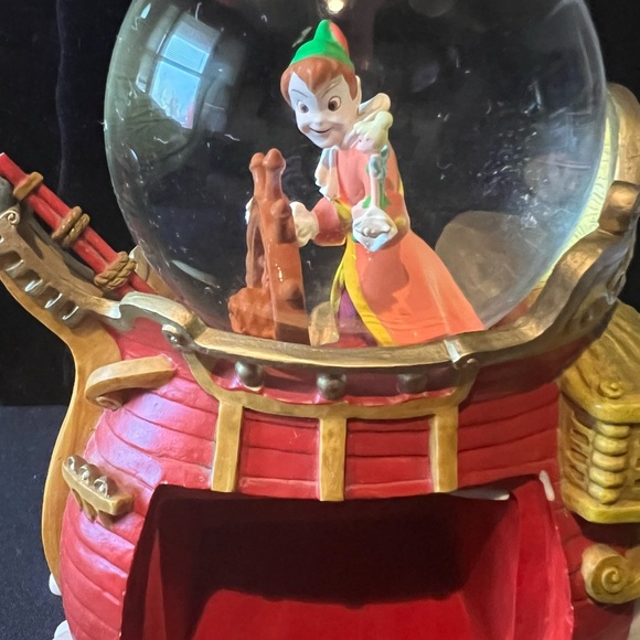 Disney Red and White Snow globePeter Pan and Tinker bell - Picture 6 of 8